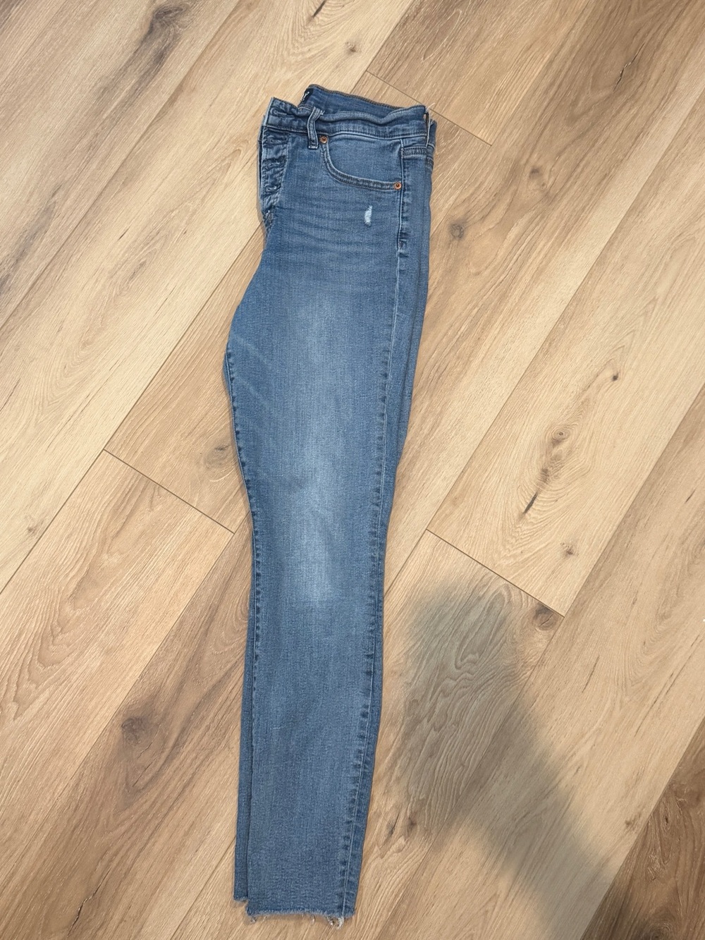 GAP Women's Skinny Jeans in Light Wash Blue